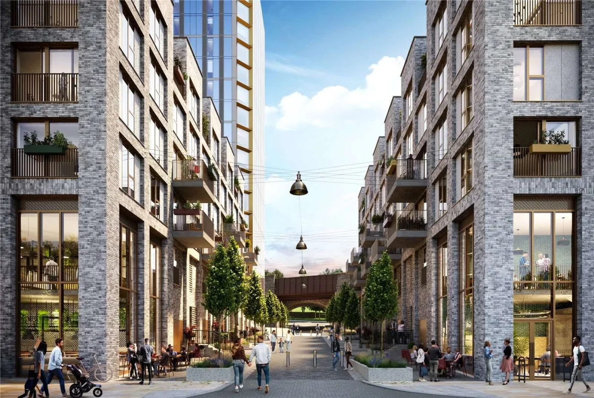 Bromley Street, exterior (3/9)