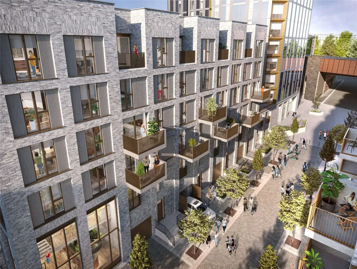 Bromley Street, exterior (2/9)