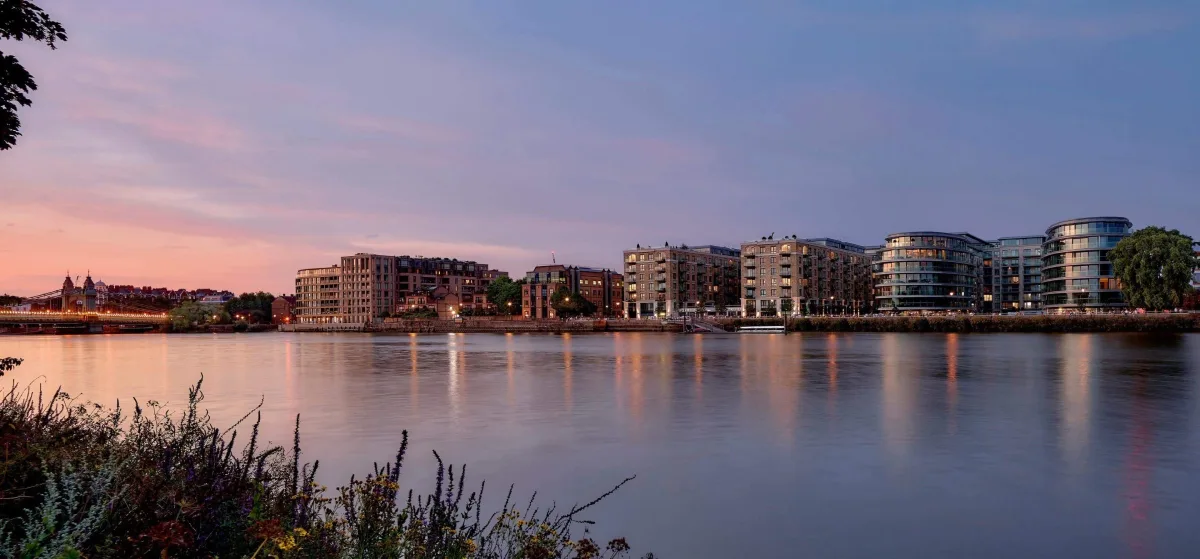 Fulham Reach, exterior (2/6)