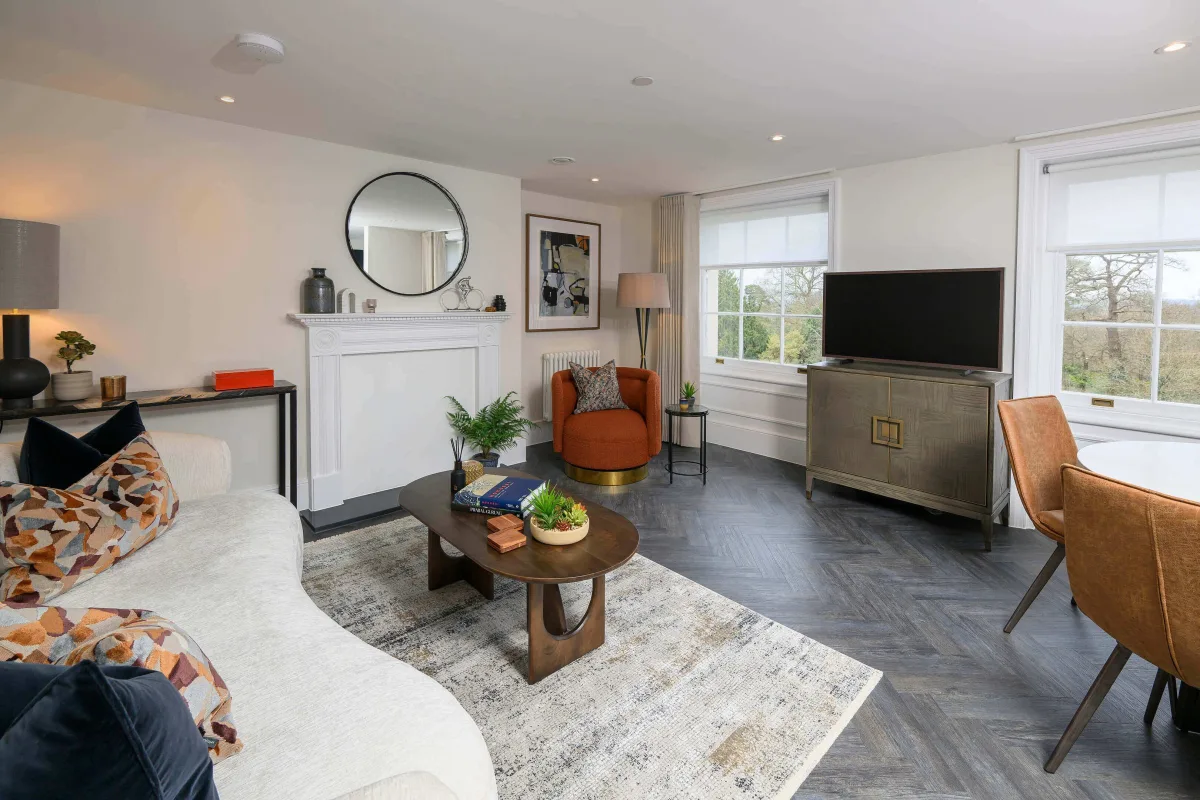Oakhill, interior (5/6)