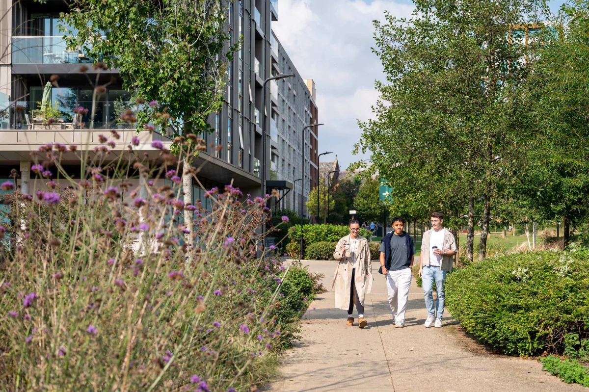 Woodberry Down, exterior (2/6)
